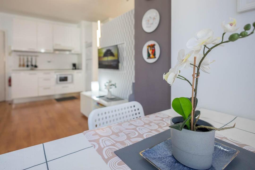 Lujan Suite Playa Las Canteras Лас-Пальмас-де-Гран-Канарія Екстер'єр фото